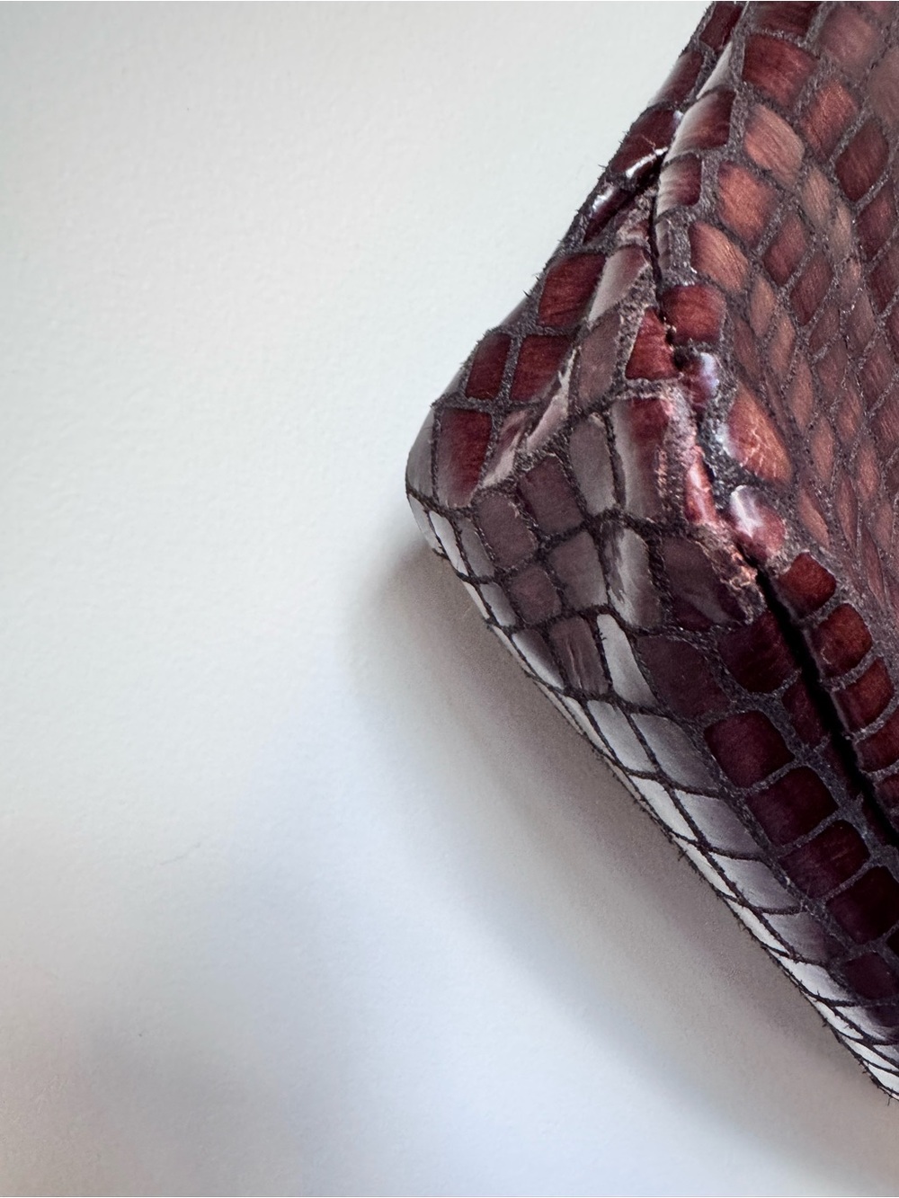 Cynthia Rowley Brown Genuine Leather Croc-Embossed Large Tote with Gold Hardware - Picture 6 of 16